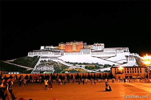 跟團去西藏旅游