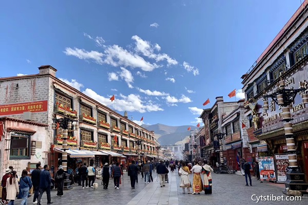 西藏旅游需要帶什么