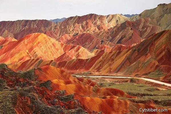 旅游團(tuán)拉薩