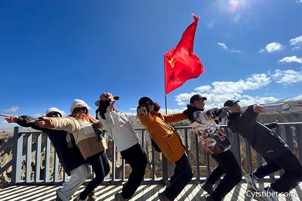 跟團(tuán)去西藏旅游多少錢