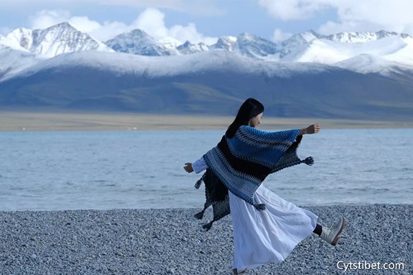 兩個(gè)人去西藏旅游需要多少錢