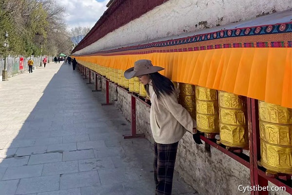 至西藏旅游要多少錢