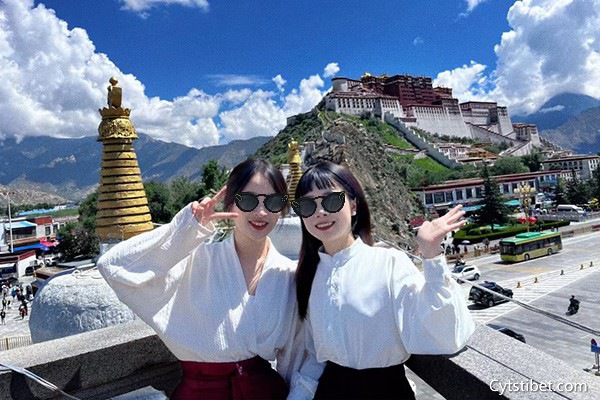 去西藏跟團(tuán)玩一趟多少錢合適呢